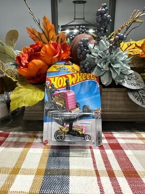 Hot Wheels Dragtor HW Metro Diecast Car